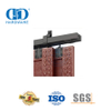 Herrajes para puertas duraderos y resistentes personalizados de acero inoxidable Herrajes para puertas corredizas de granero con riel negro-DDBD042