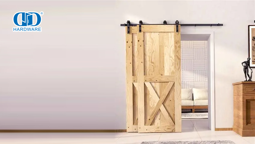 ¿Puedes usar una puerta normal con hardware de puerta de granero?